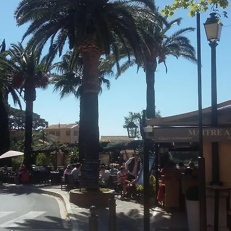 4 Pers Coeur Du Lavandou *